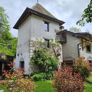La Tour Du Moulin Et Son Jacuzzi Villy-le-Bouveret